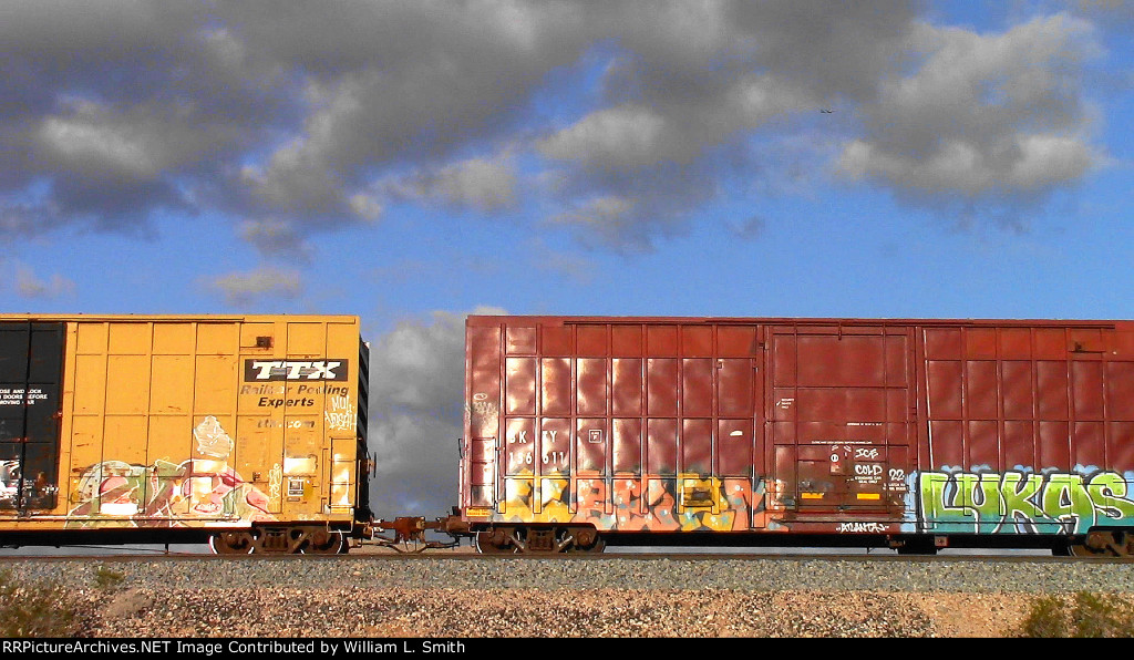 WB Manifest Frt at Erie NV W-MdTrnSlv  -18